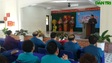 Các thầy giáo ở Huế mặc áo dài ngũ thân dự khai giảng năm học mới