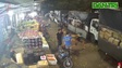 Clip nhóm đối tượng tạt mắm tôm đâm người ở chợ Tân Biên