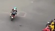 Cặp đôi đi xe máy "thông chốt" khai báo y tế tại quận Gò Vấp