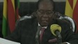 Vì sao Tổng thống Zimbabwe vẫn tự tin không tuyên bố từ chức?
