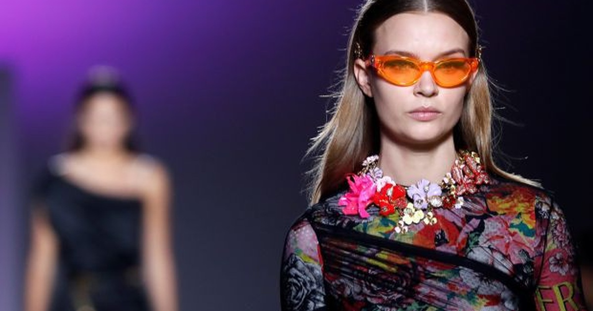 Hãng thời trang Michael Kors chính thức thâu tóm Versace với giá 2,1 tỷ USD  | Báo Dân trí