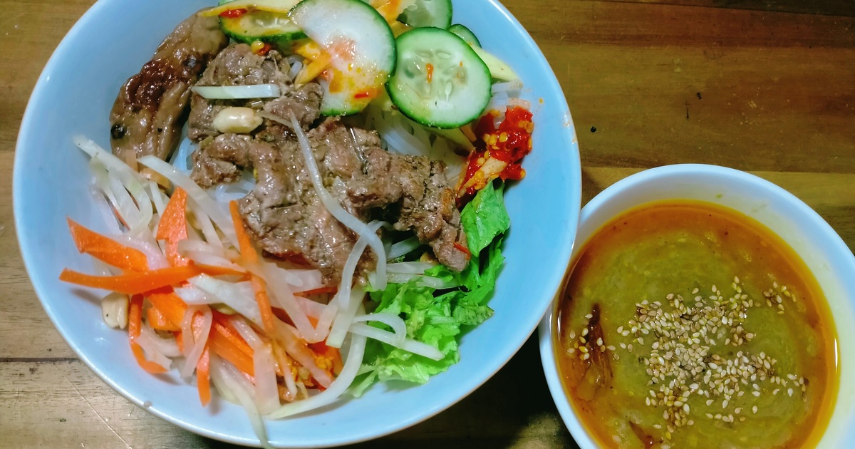 Bún thịt nướng chợ Cồn Đà Nẵng