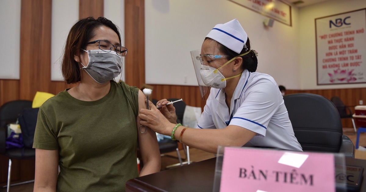 Chủ tịch TPHCM: Tốc độ tiêm vắc xin có thể lên tới hơn 300.000 liều/ngày - Vimarsana News