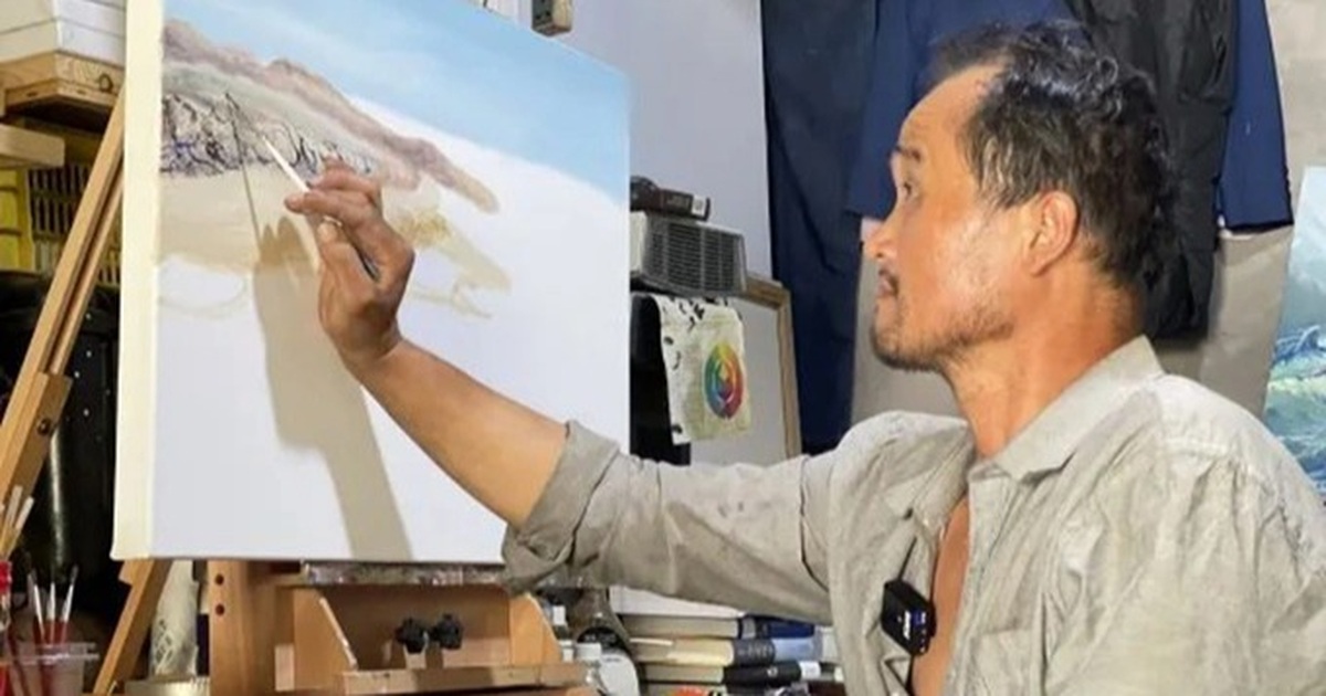 Người đàn ông thu gom phế liệu trở thành họa sĩ "đắt giá" - Vimarsana News