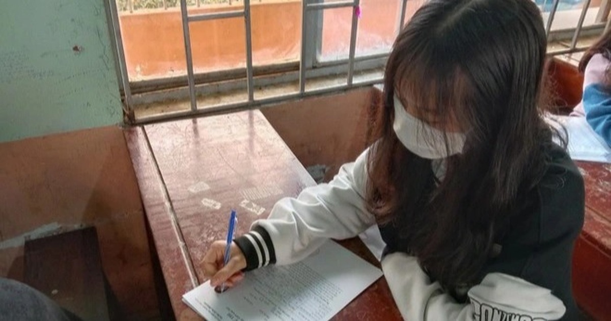 Nữ sinh mồ côi, nén nỗi đau mất người thân để đi thi tốt nghiệp - Vimarsana News