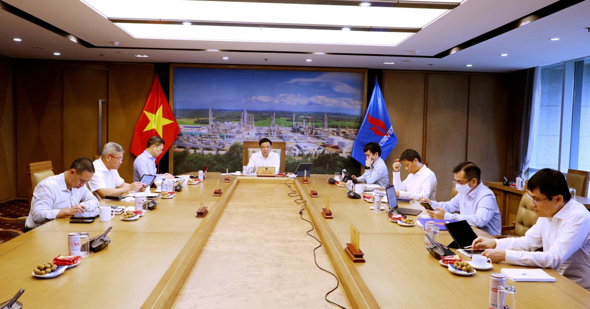 Petrovietnam: Điểm sáng trong bức tranh kinh tế nửa đầu năm - Vimarsana News