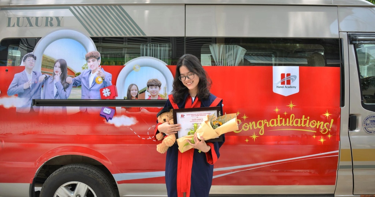 Độc lạ câu chuyện tốt nghiệp của học sinh cấp 3 giữa mùa dịch - Vimarsana News