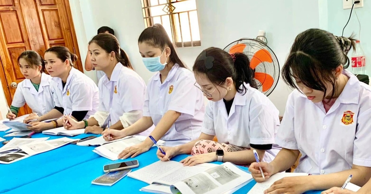Học trò chọn... "rớt" lớp 10 đăng ký thành công vào trường nghề học 9+ - Vimarsana News