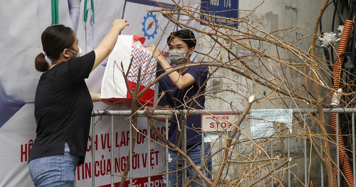 Đại học Bách khoa Hà Nội hỗ trợ sinh viên khó khăn đang "mắc kẹt" ở trọ - Vimarsana News