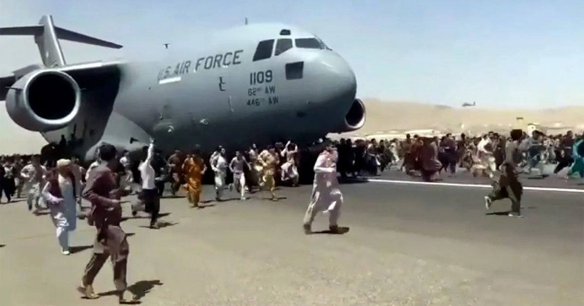 Thêm chi tiết vụ thi thể kẹt trong càng máy bay Mỹ sơ tán khỏi Afghanistan - Vimarsana News