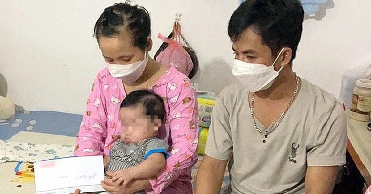 Hà Nội: Con của thợ sửa xe buýt gặp khó khăn đã có sữa thay vì... nước cơm - Vimarsana News