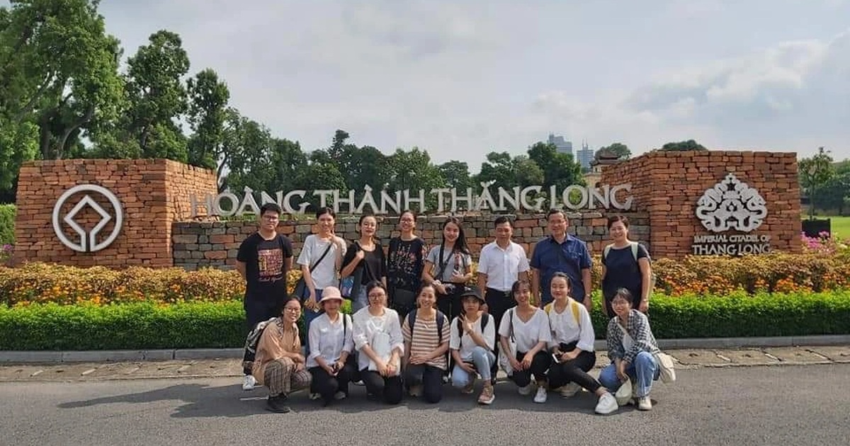 Nhóm sinh viên đoạt giải nhất về phát triển du lịch Hoàng thành Thăng Long  | Báo Dân trí