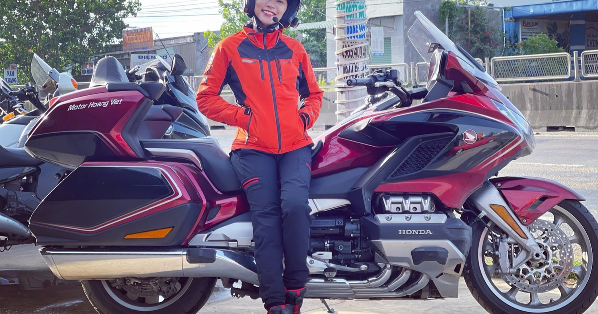 Nữ biker 9x xinh đẹp xuyên Việt trên chiếc motor 1800cc  Báo Dân trí