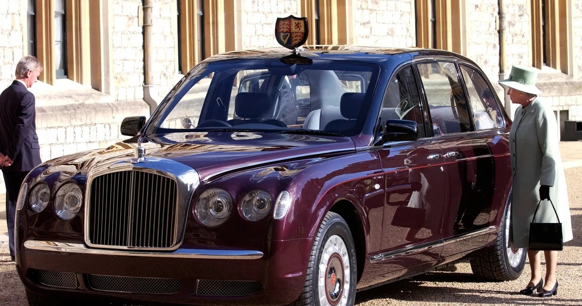RollsRoyce Phantom IV  HM Queen Elizabeth II 1950 RollsRo  Flickr