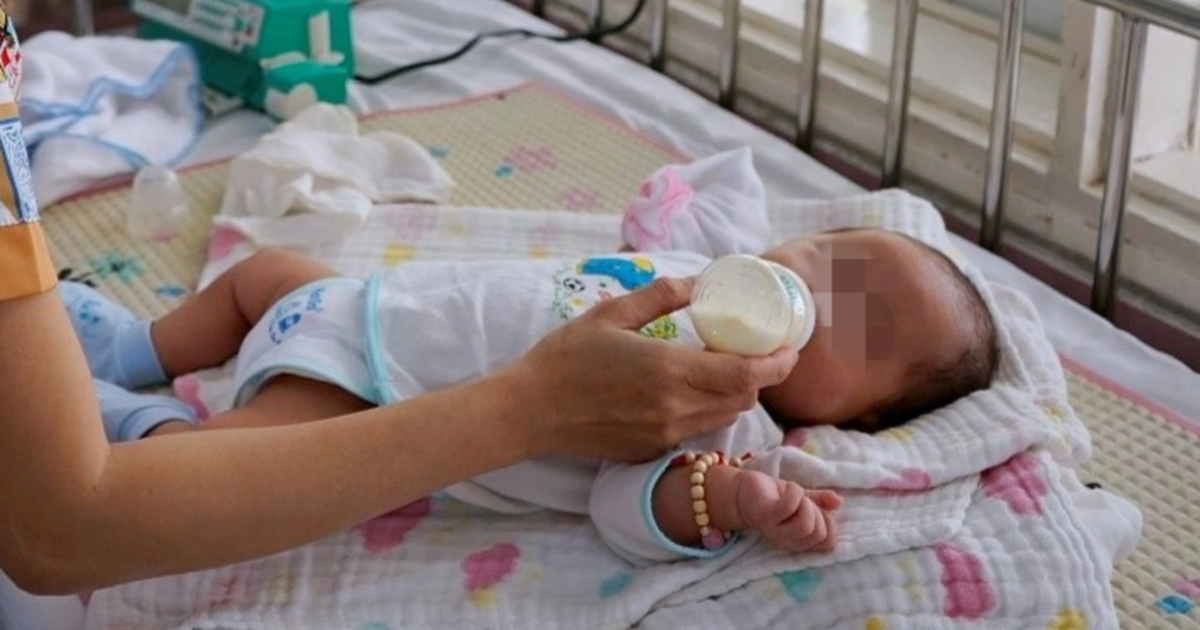 Phát hiện bé 5 tuần tuổi ở TPHCM mắc bệnh "hiểm" ở não chỉ sau 2 ngày sốt |  Báo Dân trí