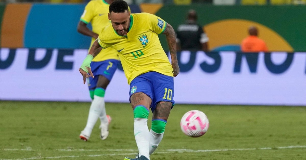 Neymar tỏa sáng, Brazil vẫn mất ngôi đầu bảng về tay Argentina | Báo Dân trí