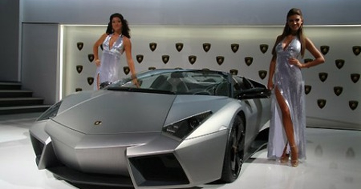 Lamborghini Reventon mui trần chính thức ra mắt | Báo Dân trí