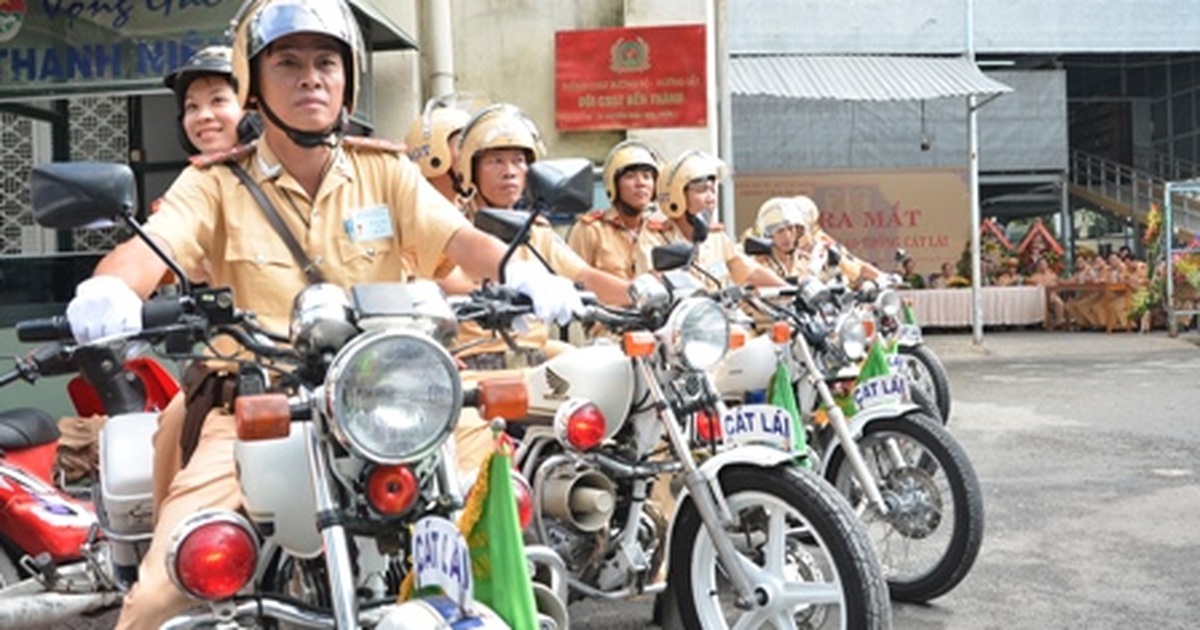 Tphcm: Đưa Vào Hoạt Động Thêm Một Đội Cảnh Sát Giao Thông | Báo Dân Trí