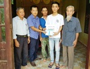 Chàng sinh viên mồ côi đón nhận gần 60 triệu đồng của bạn đọc Dân trí trao tặng Chàng sinh viên mồ côi đón nhận gần 60 triệu đồng của bạn đọc Dân trí trao tặng