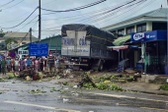 Truck crashes into Quang Tri market, killing three