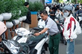 HCM City university offers free motorbike parking for students over holiday