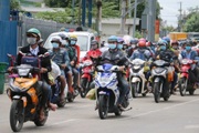 Hàng chục nghìn lao động nghỉ việc về quê, chi trả tiền hỗ trợ thế nào?
