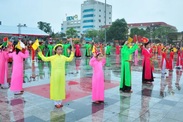 Đưa điệu múa cổ ra thế giới