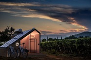 Cabin du lịch sinh thái tích hợp trạm xe đạp điện thông minh