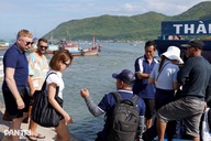 Vietnam tourism firms struggle to find Russian-speaking guides