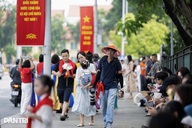 Crowds flock to Ba Dinh Square during National Day holiday