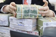 Vietnamese banks pledge to cut lending rates by up to 2 per cent
