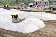 Market shifts to public investment stocks amid high disbursement season