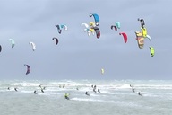 Khanh Hoa to host first international kitesurfing tournament