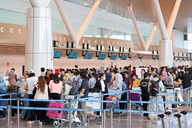 Tan Son Nhat handles nearly 120,000 passengers on January 2