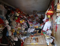 Phát hiện thi thể phân hủy của cụ ông 68 tuổi trong căn hộ ngập rác