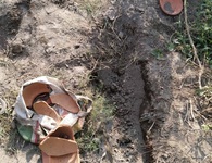 Ấn Độ: Đào mộ chôn con gái mới mất, tá hỏa phát hiện tiếng người khóc ở độ sâu một mét