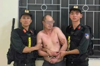 Kẻ "ngáo đá" đập phá tài sản, tấn công công an