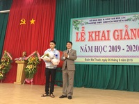 Cậu thủ khoa trường chuyên phố núi với 2 điểm 10 môn Toán