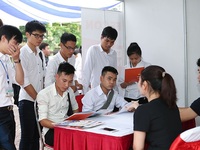 Không ghi xếp loại trên bằng tốt nghiệp: Sinh viên, doanh nghiệp nói gì?