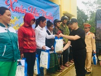 Một du học sinh Việt tại Mỹ mở sổ tiết kiệm làm từ thiện ở quê nhà