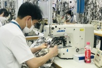 Linh hoạt giờ làm thêm theo tháng "thuận" cho doanh nghiệp, người lao động