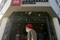 Chứng khoán Nga tăng mạnh trong phiên mở cửa trở lại