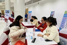 Doanh nghiệp “khát” nhân lực kỹ thuật, dân văn phòng chật vật tìm việc