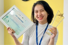 Nữ sinh giỏi 5 thứ tiếng chinh phục 2 học bổng Mỹ và châu Âu