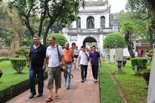 Thành phố Hà Nội tăng giá tham quan di tích: Xứng đáng nếu dịch vụ tốt