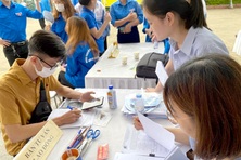 “Nới” điều kiện, doanh nghiệp vẫn “khát” nhân lực