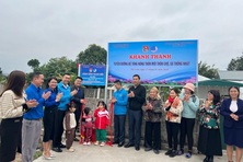 Con đường ý Đảng lòng dân