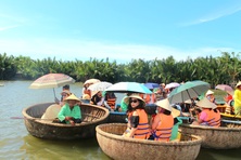 Đến Hội An trải nghiệm đi thuyền thúng ngắm “sông nước miền Tây”