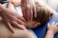 Cha mẹ nhất thiết phải nhớ những kỹ năng cấp cứu cơ bản khi trẻ bị tai nạn