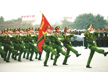 Ai có thẩm quyền quyết định nâng lương cho Đại tướng, Thượng tướng Công an?